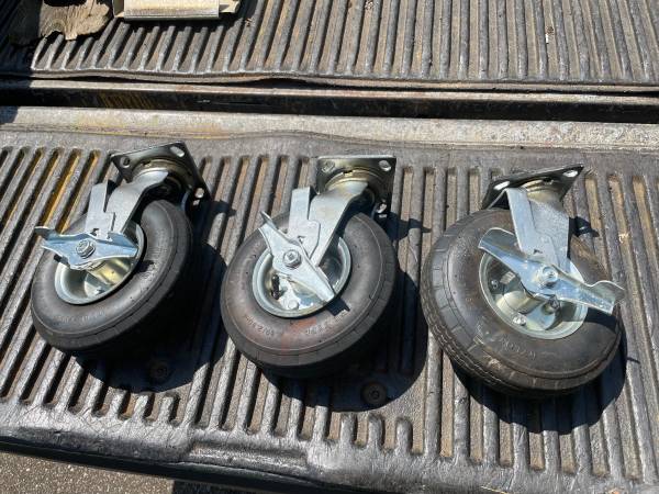 3 Large Casters 1
