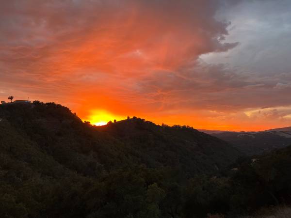 $85 / 400ft2 - Individual Studio Rental – Creative Space in a Canyon Setting63850009227649124