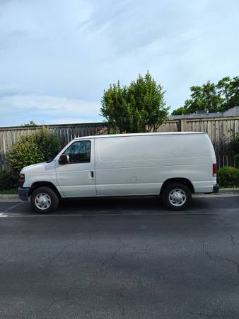2012 Ford E-150 Good 👍 - $15,000 (Rockville)63616597011713123