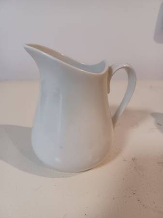 16oz cream pitcher 1