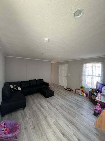$1000.00 / 3br - 1000ft2 - Casa Nueva en un Barrio Tranquilo64052203104771122