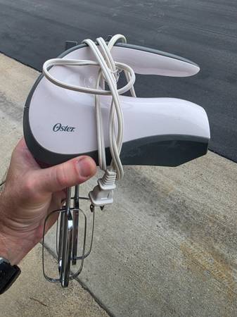 2  Oster , Rival  Hand Mixer 6-Speed 2574-000 - Works 2 Beaters 1