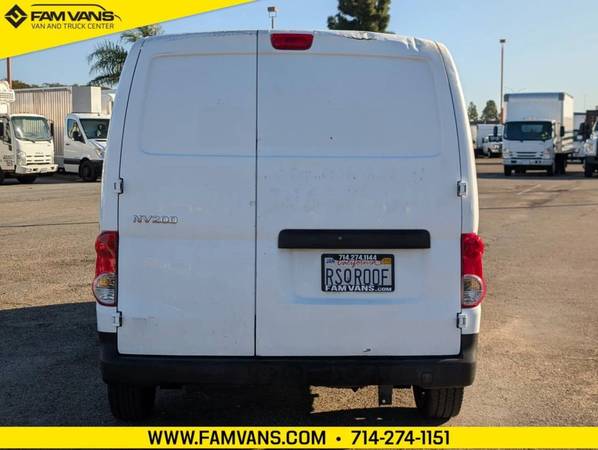 2015 Nissan NV200 S Van - Photo 6