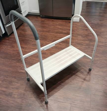 Step 2 Bed step stool with handrails 1