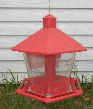 Bird Feeder / Hopper Seed Feeder - Excellent Condition 1