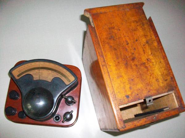 Watt meter, General Electric, antique with original wooden box, $250.0 1