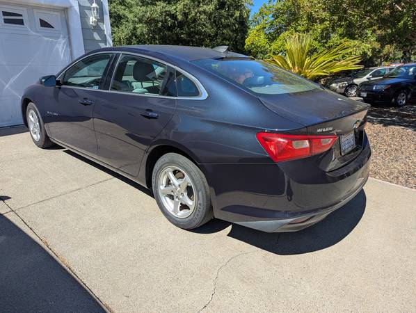 Chevrolet Malibu 2017 Sedan - $14,000 (santa rosa)63623991826691122