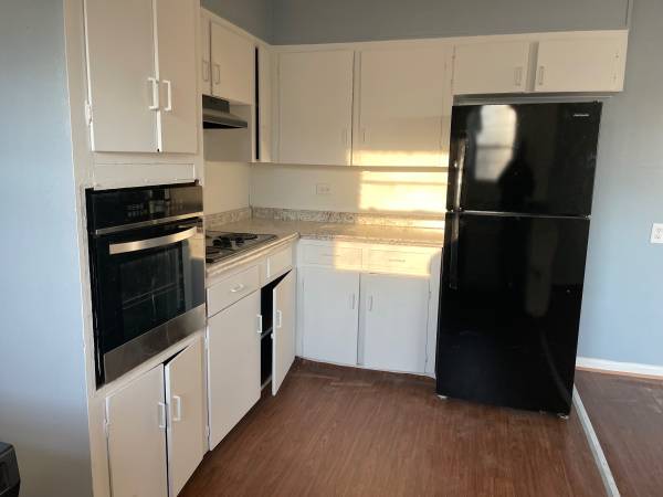 $1,300 / 3br - 1580ft2 - Encantadora casa de 3 habitaciones y 2 baños en alquiler en 1 acre (Americus)63663837359363121