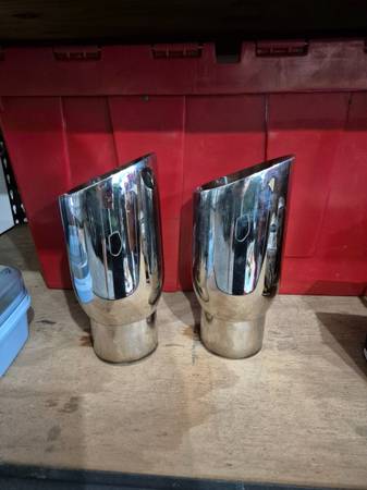 Custom exhaust tips 1
