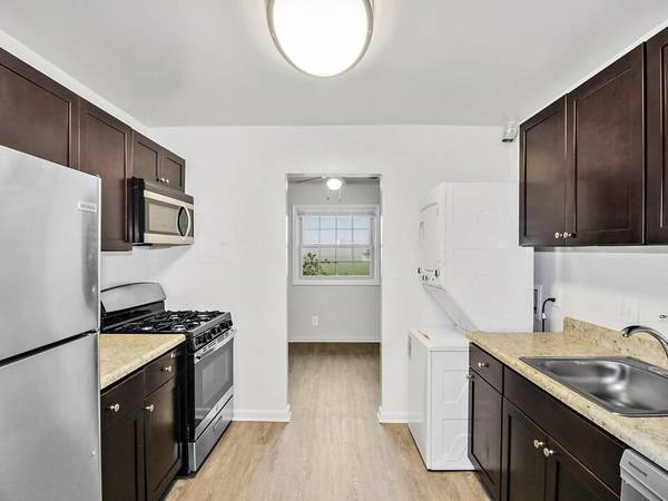 2 BD, Controlled Access/Gated, Situated in Baltimore! 1