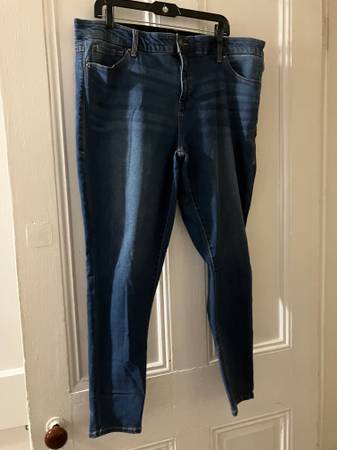 LUIAROE 38 = 22 BLUE JEANS 1