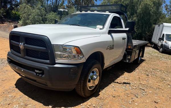 2014 ram 3500 diesel 4X4 reg cab flatbed low miles - $19,500636169271708191228
