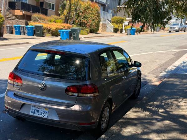 Volkswagen Golf 2010 de 2.5L ~ 81k millas - Segundo propietario - Título limpio - $5,900 (san bruno)63613171108995124