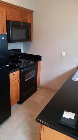 $1,495 / 1 habitación - 520 pies² - 3122 Lower 1 hab., estacionamiento fuera de la calle, pisos de madera dura, lavavajillas, mascotas permitidas! (Portland)63831683764483123