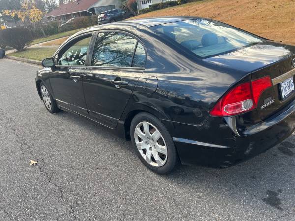 2010 Honda civic - $2,300 (Springfield)656822353647391216