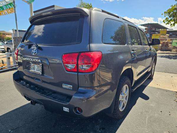 2016 Toyota Sequoia SR5 4X4 - $19,995 (Ven a tratar con los chicos amigables🏄🌴💯🤙🏽 y pregunta por Byron🙋🏽😎)63617638868609124
