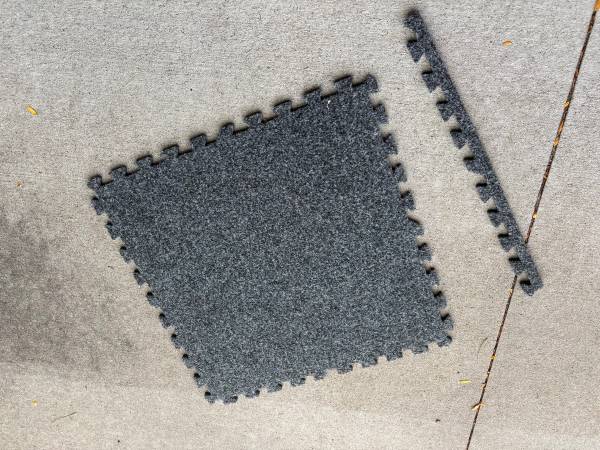 24” x 24” grey interlocking carpet tiles 1