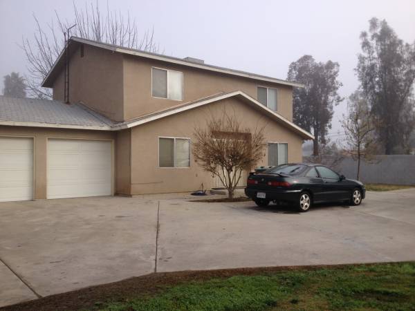$1,500 / 2br - 1200ft2 - AHORRE $$ adosada espaciosa, garaje, conexiones para lavadora y secadora (Visalia)63809838474627120