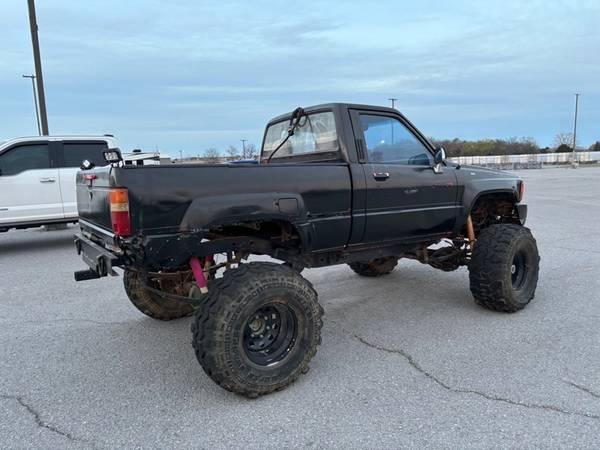 1985 Toyota Pickup 1/2 Ton Standard Bed Regular Cab 4WD - $3,500 (LEBANON TN 37087)63624936119041123