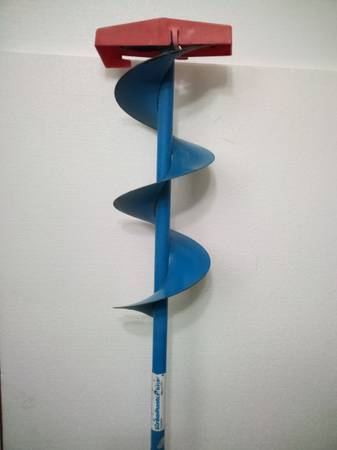 8 inch Mora Ice Auger 1