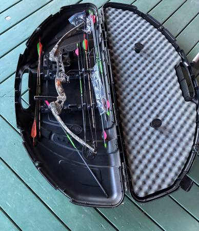 Browning Youth/Women's Compound Bow 1