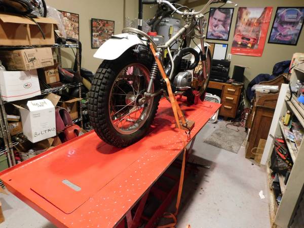 Motorcycle lift 1