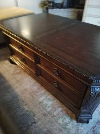Wood coffee table with drawers 1