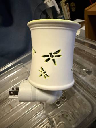 Nightlight with wax warming bowl 1