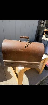 Singer, sewing machine 1
