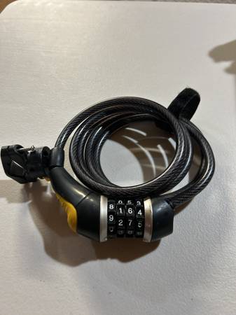 On Guard Bicycle Cable Combination Lock 1