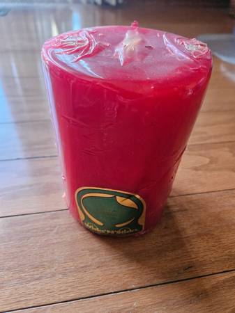 Whicks N Sticks Strawberry Candle 1