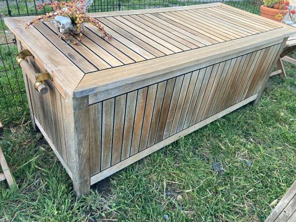 Teak Outdoor Storage Box 1