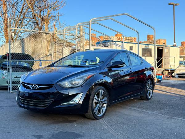 2014 Hyundai Elantra SPORT de 6 velocidades - $5,300 (Brooklyn)63614927764995121