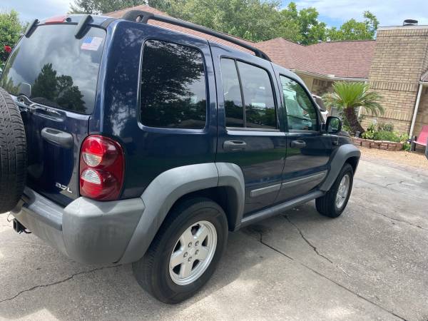 JEEP LIBERTY CLEAN - $3,200 (North Houston)63622387031043123