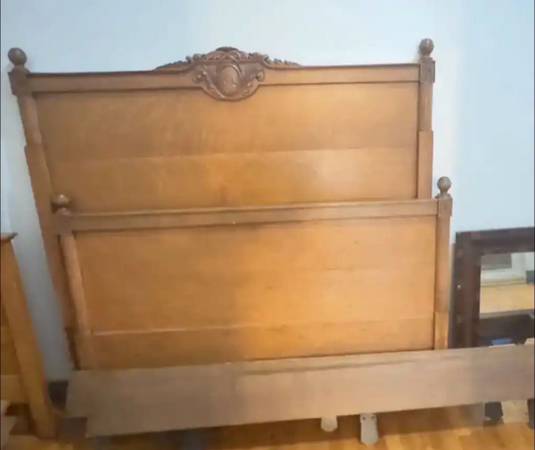 Oak Bed Frames - (c) 1850 1