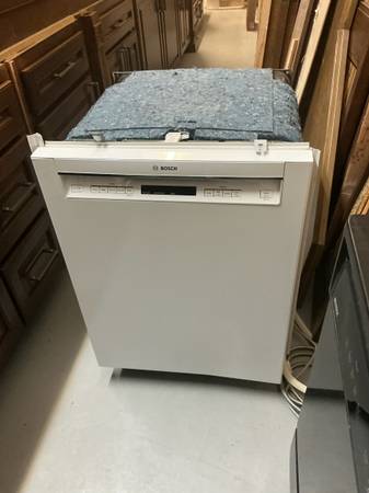 White Bosch Dishwasher 1