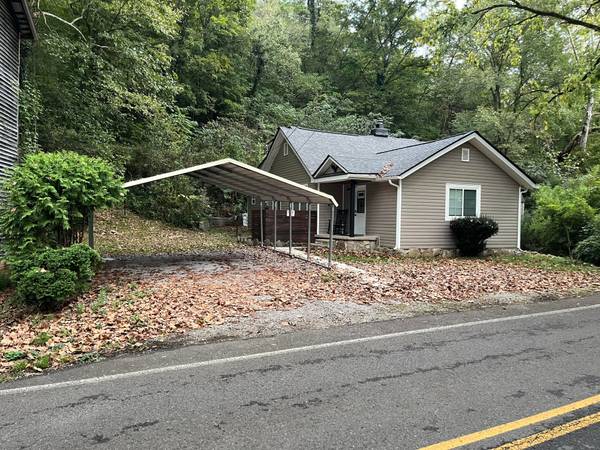 House 4/2 - 8922 Pedigo Rd - $500,000 1
