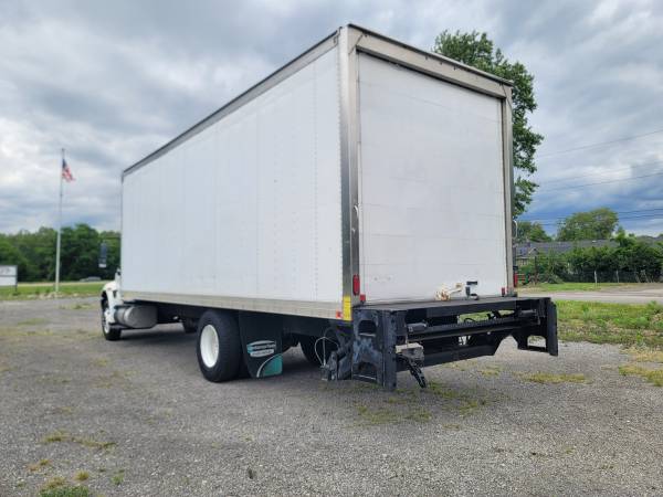 2018 International 26' Box Truck **NON CDL / LIFTGATE** ((WHOLESALE!)) - $27,900 (Financing Available)63470602621569124