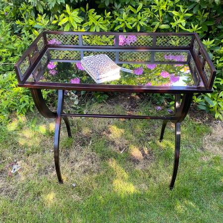 Barbara Barry for Baker drinks table 1