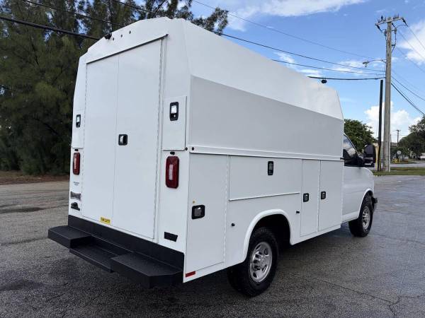 2020 Chevrolet EXPRESS 3500 CUTAWAY - Photo 4