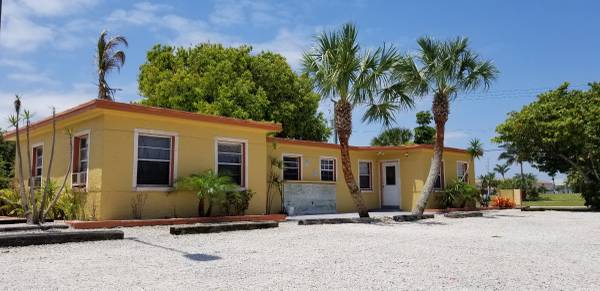 $1,400 / 1br - $1400 Estudio / 1 baño - ¡Al otro lado de la playa! (Ft. Pierce - South Hutchinson Island)63799908971649122