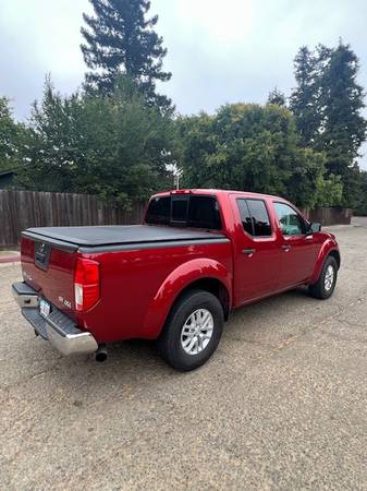 2016 Nissan Frontier SV 4x4, 4 Door, Red with Bed Cover - $15,500 (san leandro)63654701676931121