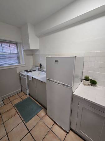 $1,275 / 420ft2 - Blocks from the water and city center! (Belltown)63934418792451122
