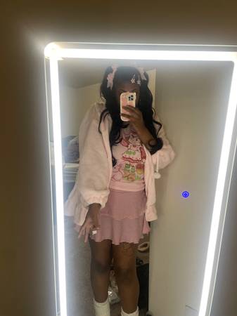 Cuidadora en vivo / Servicios de cuidado en el hogar (Glen Burnie)63924991845890120