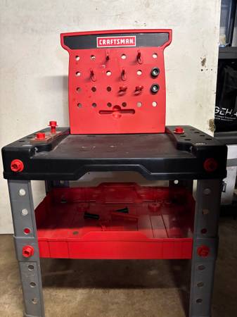 Craftsman tool bench 1