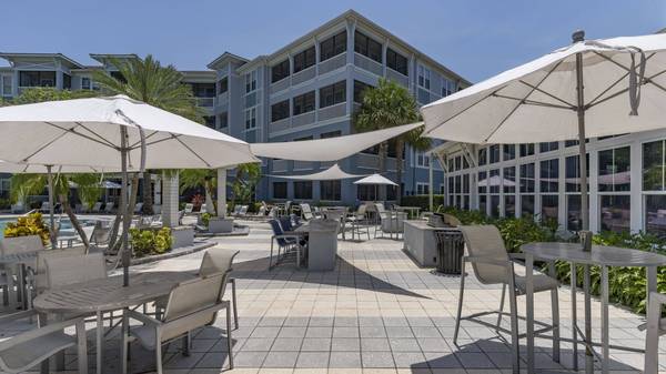 $2,664 / 2br - 1344ft2 - Business Center with Private Office Spaces, Dog Park, Playground (St. Petersburg)63976136683907121