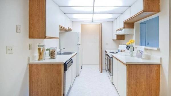 $1,760 / 1hab - 669 pies² - ¡La línea de autobuses está cerca en Ballinger Commons! Ideal para quienes viajan (Shoreline)63852481703297123