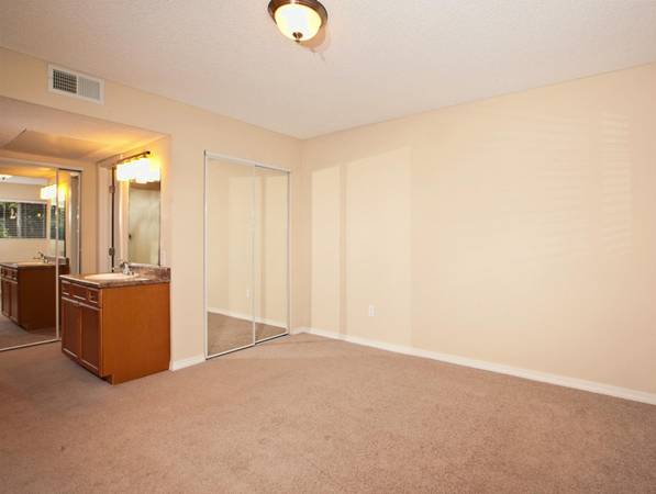 $2,695 / 2br - Lovely La Mesa - Convenient + Garden-Style Courtyards - Pet Friendly (La Mesa)63998601186562121