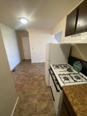 $1,195 / 2br - APPLY TODAY!! (Taylor)63926727016962122