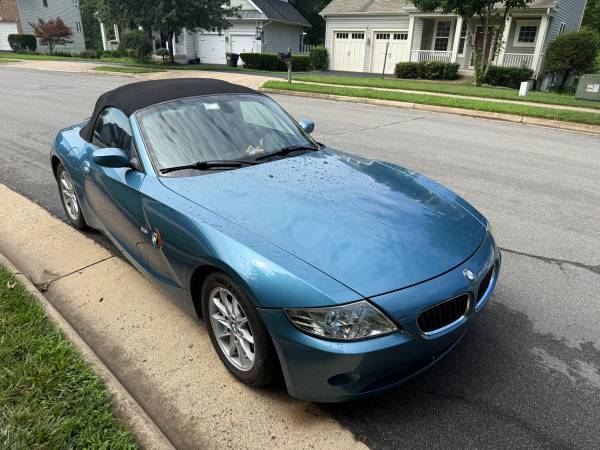 2004 BMW Z4 2.5i – RARE MALDIVES BLUE – 63K MILES – AUTOMATIC – $6398 - $6,398 (haymarket)63616247355521121